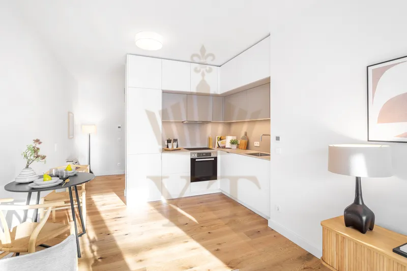 Lichtdurchflutete 2-Zi-Wohnung | mit Süd- Balkon & Blick ins Grüne | ruhige Lage | Berlin-Tiergarten — photo 1